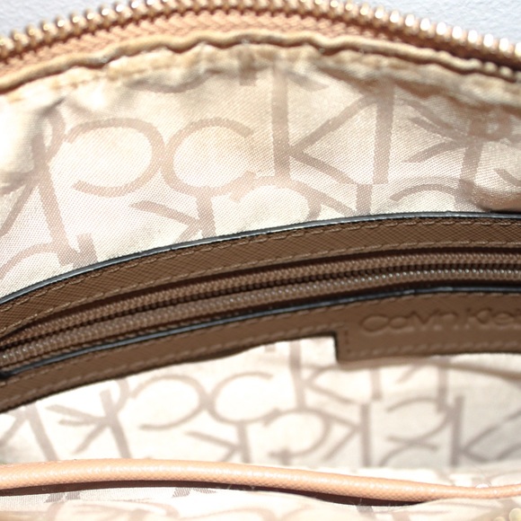 Calvin Klein Crossbody Bag - Picture 3 of 5